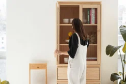 LIBE vitrina con 2 cajones 78x171
