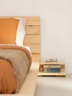 LUR cama tatami con mesitas y cabecero de pared 140