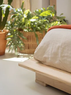 LUR cama tatami con mesitas 140